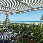 Hotel Kiss Beachfront & Restaurant Cervia