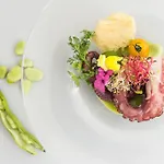 Hotel Kiss Beachfront & Restaurant 3*