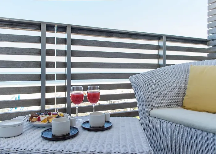 Kiss Beachfront & Restaurant 酒店 切尔维亚