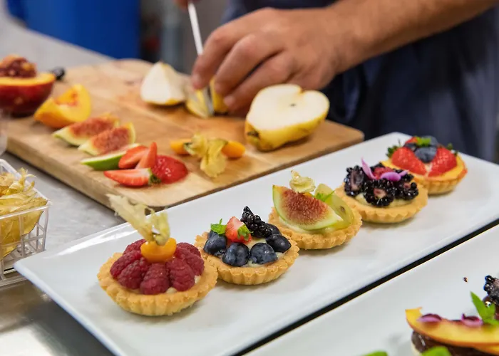 Hotel Kiss Beachfront Hotel&restaurant