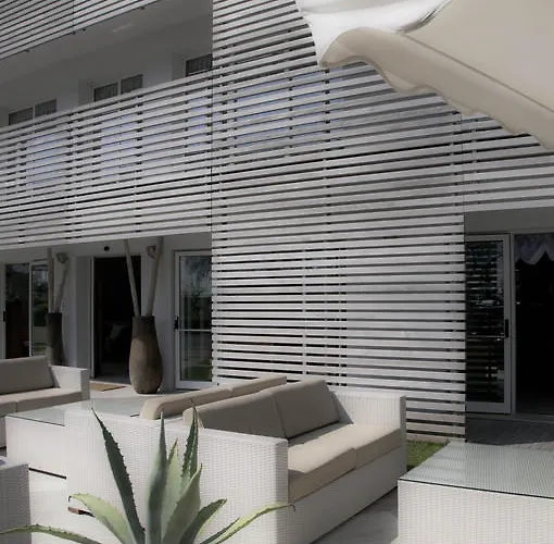 Hotel Kiss Beachfront Hotel&restaurant 3*