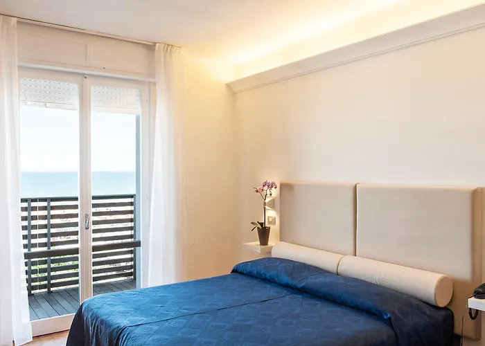 Kiss Beachfront Hotel&restaurant Cervia