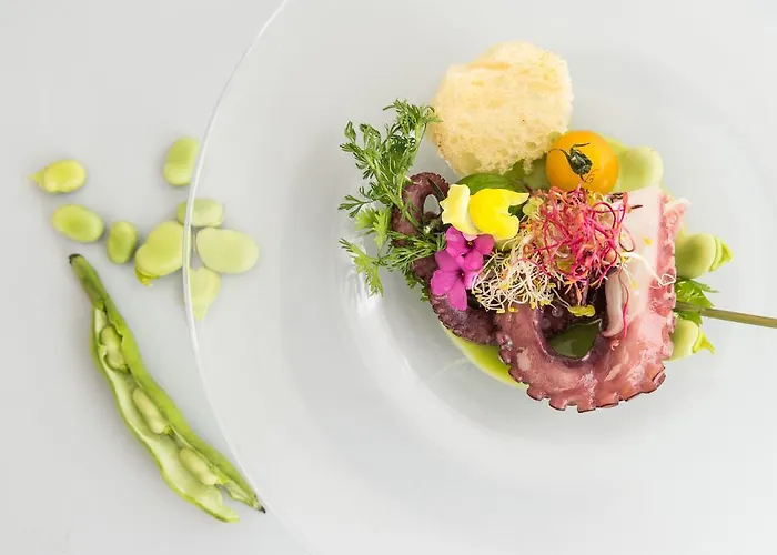 酒店 Kiss Beachfront & Restaurant 3*