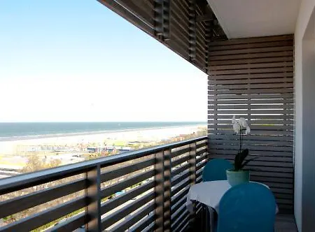 Kiss Beachfront & Restaurant 3*