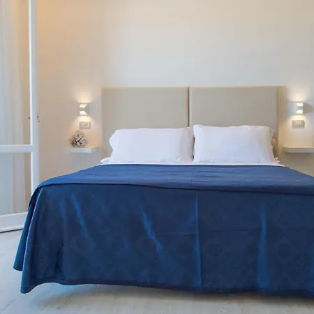 Hotell Kiss Beachfront & Restaurant