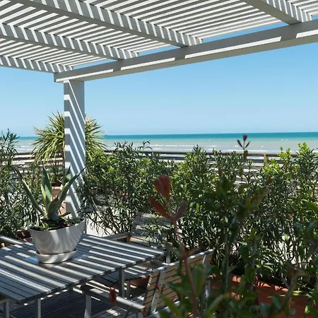 Kiss Beachfront & Restaurant Cervia