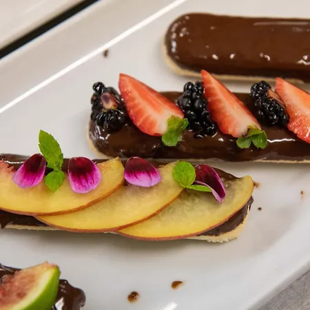 Kiss Beachfront & Restaurant 3* 체르비아