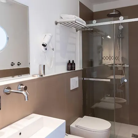 Kiss Beachfront & Restaurant Cervia