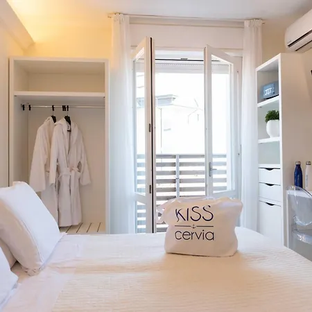 Hotel Kiss Beachfront & Restaurant Cervia