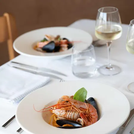 Kiss Beachfront & Restaurant Hotel Cervia