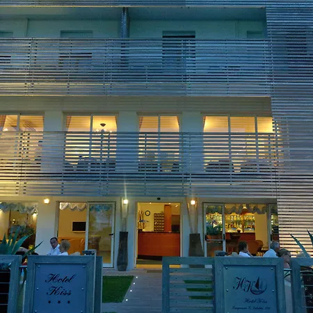 Kiss Beachfront & Restaurant 3* Cervia