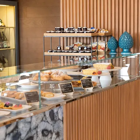 Kiss Beachfront & Restaurant 3* Cervia