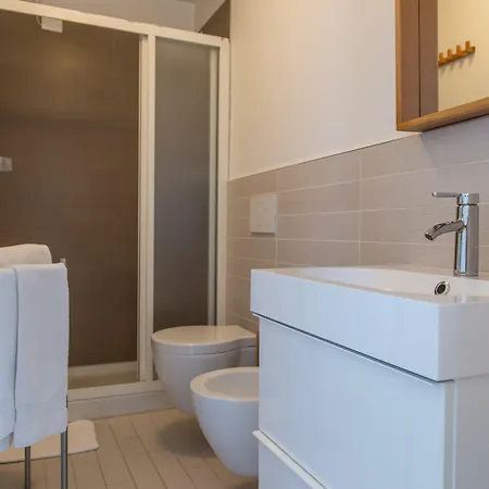 Kiss Beachfront & Restaurant Hotell