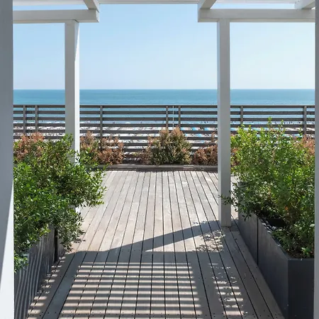 Kiss Beachfront & Restaurant Cervia