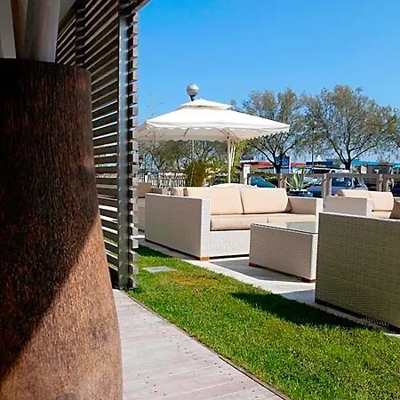 Kiss Beachfront & Restaurant 3* Cervia