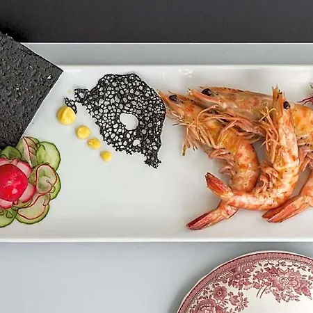 Kiss Beachfront & Restaurant 3*