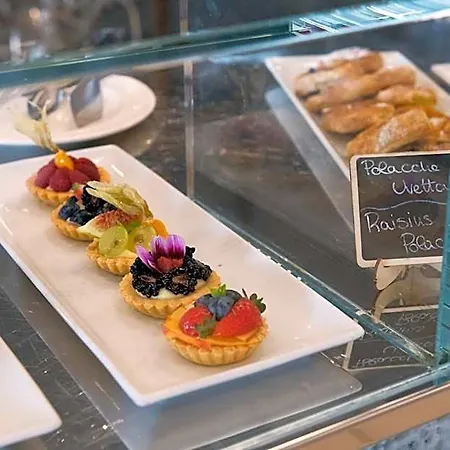 Kiss Beachfront & Restaurant Ξενοδοχείο Τσέρβια