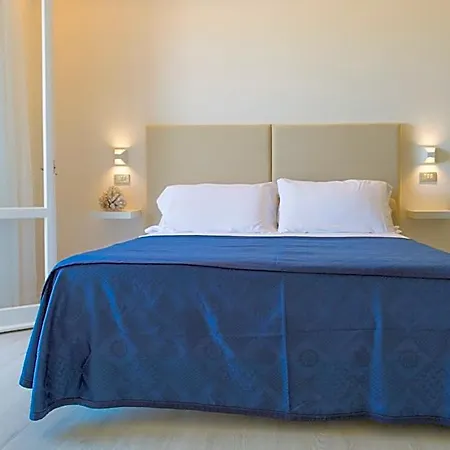 Kiss Beachfront & Restaurant Τσέρβια