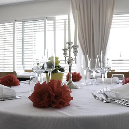 Hotell Kiss Beachfront & Restaurant Cervia