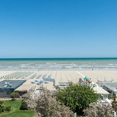 Hotell Kiss Beachfront & Restaurant Cervia