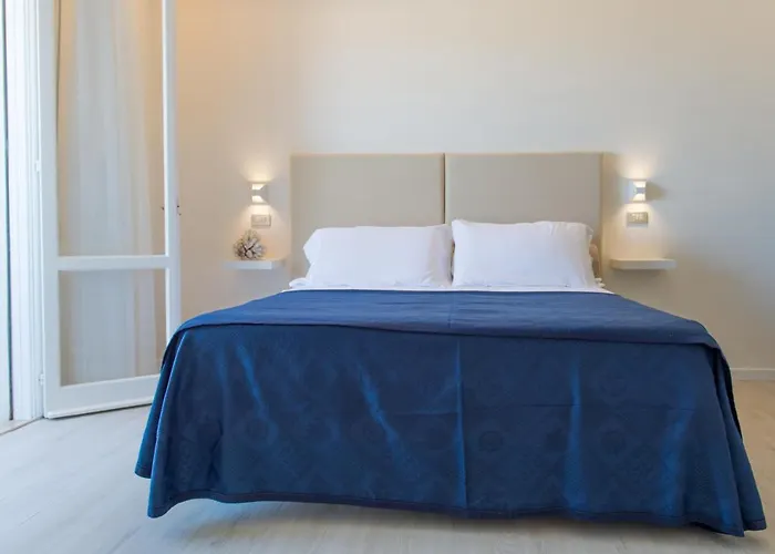 Hotel Kiss Beachfront & Restaurant