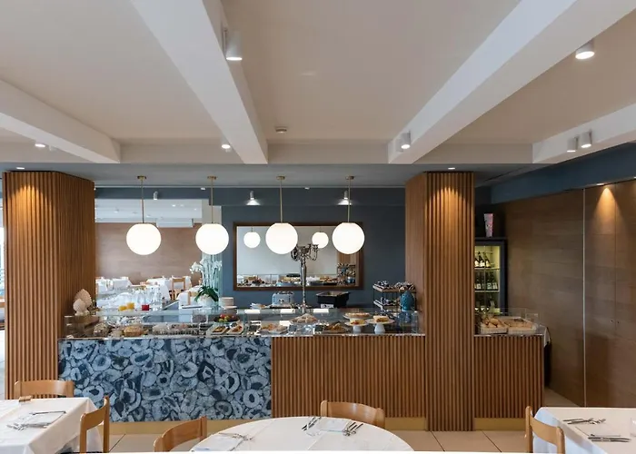 Kiss Beachfront & Restaurant 3*