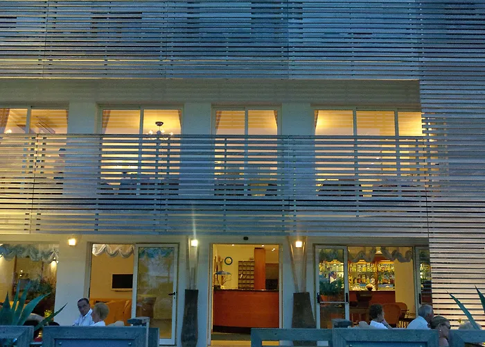 Kiss Beachfront & Restaurant 3* Cervia