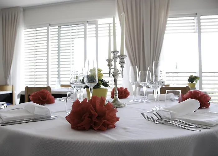 Hotel Kiss Beachfront & Restaurant Cervia